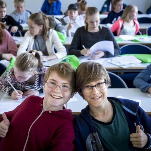 Strákar í kennslustund í HUF